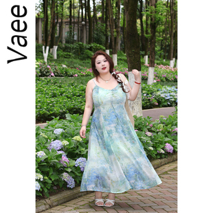 Vaee大码女装清新绿色晕染印花收腰长裙胖mm气质V领吊带连衣裙