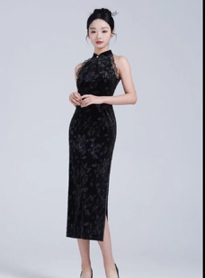 丝绒挂脖长款露肩性感旗袍2026春夏新款改良新中式年轻女士旗袍裙