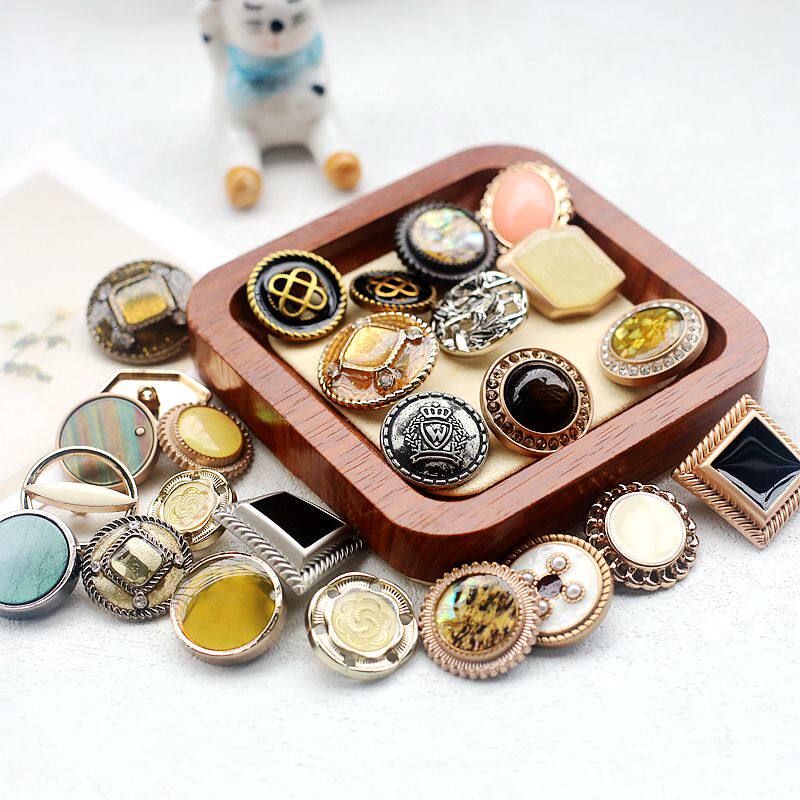 时尚花朵镂空珍珠金属纽扣小香西服粗花呢外套大衣扣花形女装花边