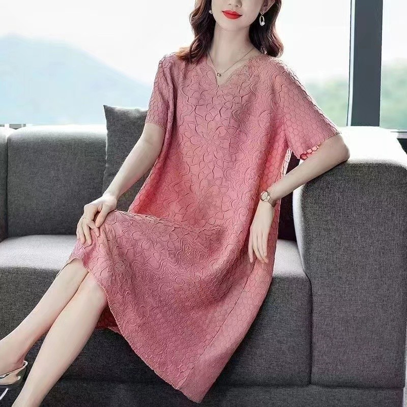 皇姿秀新款2023褶皱提花夏装V领短袖宽松中长款妈妈装连衣裙特价