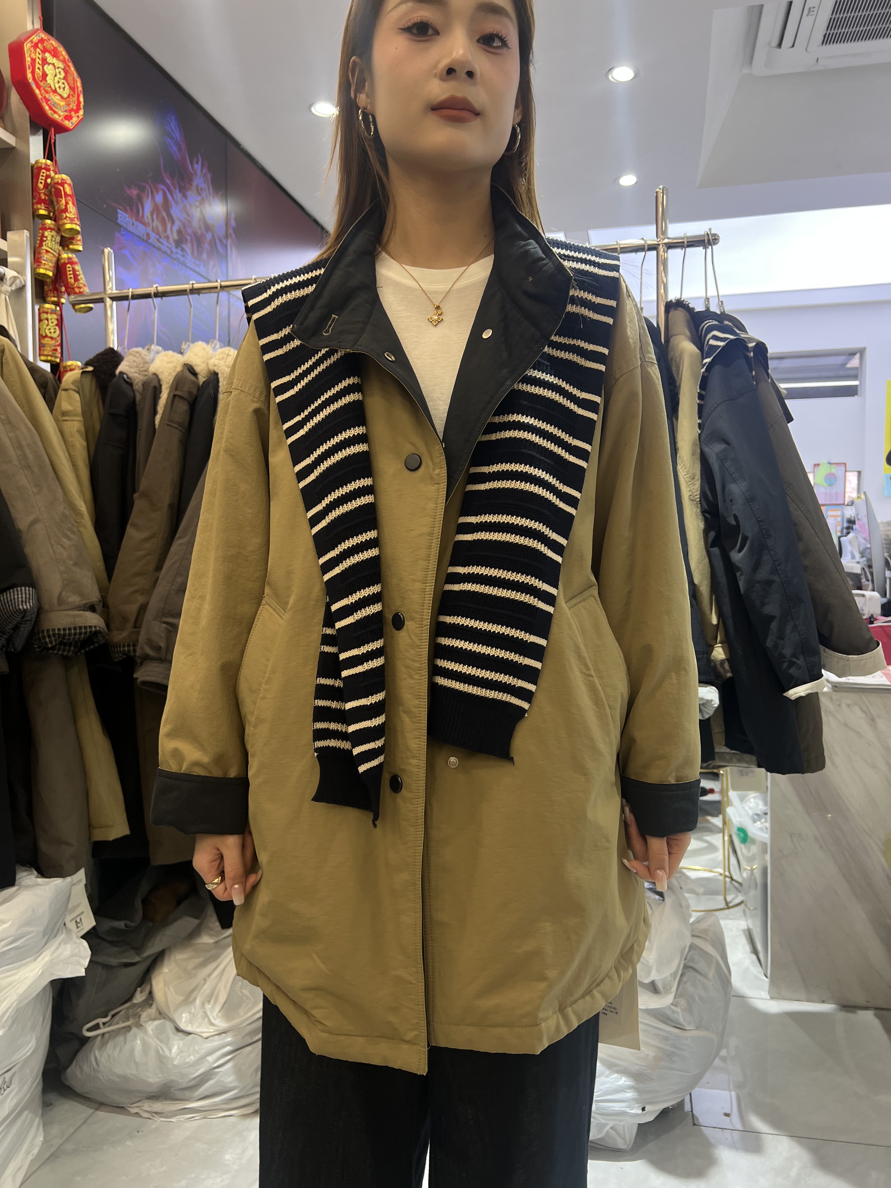 2026冬季新款中长款风衣羽绒服女条纹披肩宽松百搭90白鸭绒外套潮