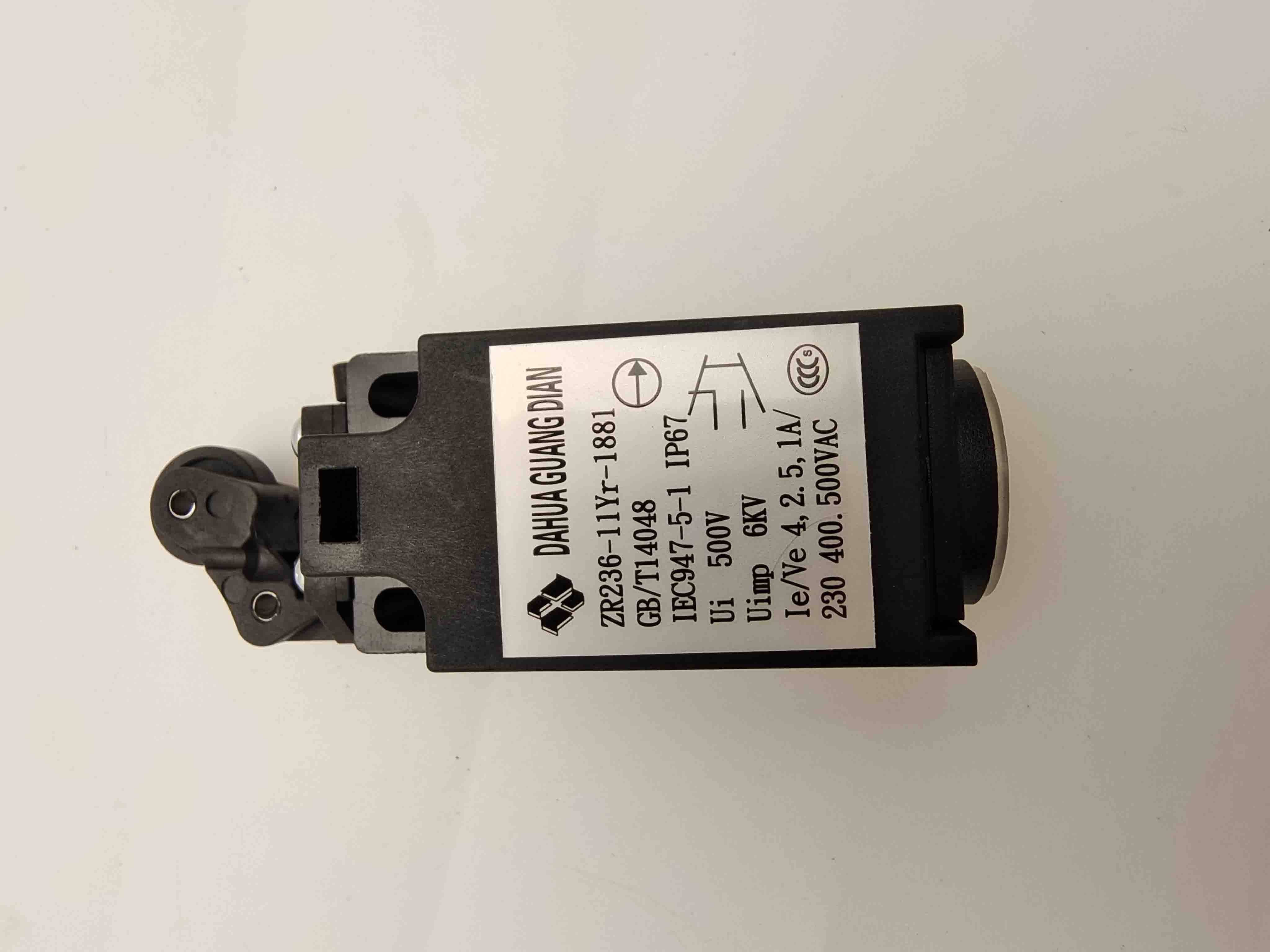 电梯缓冲器开关zr231自动复位tr231自动涨紧轮限位行程开关配件