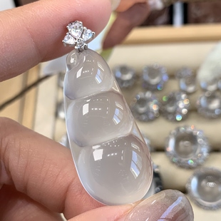 新品 大福豆毛衣链吊坠 纯天然玉石俄冰白冰高冰玻璃种黑刚38厚装