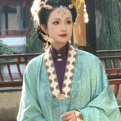 天辰司 胤禛十二美人图-观书 仕女 印花  复原汉服 传统服饰