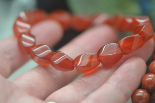 圆梦开运阁天然马达加斯加高冰红玉髓手链