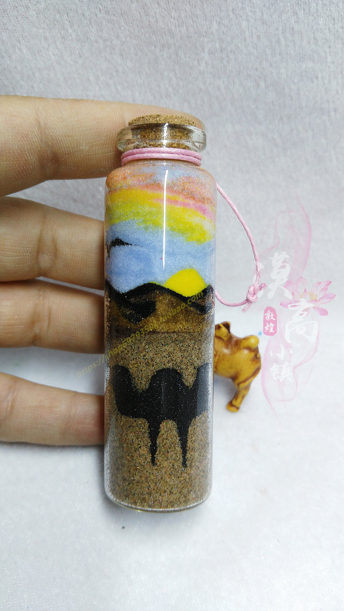 敦煌创意纯手工鸣沙山原沙背景五色沙沙瓶画沙漠骆驼日出日落渐变