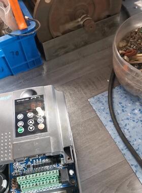 EABBG变频器。4.0KW。Shweitcd变频器。拆机包骏营议价商品