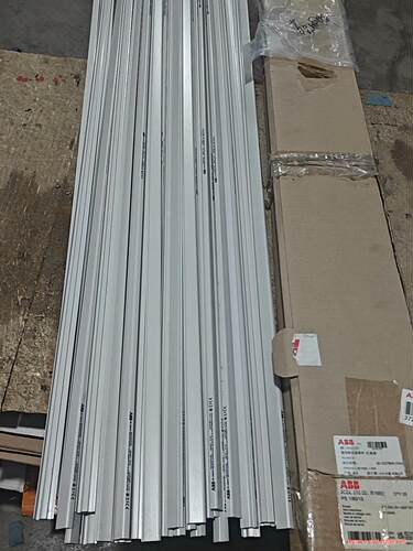 ABB断路器汇流排，实物拍照，全新的，一共有39根，具(议价商品）