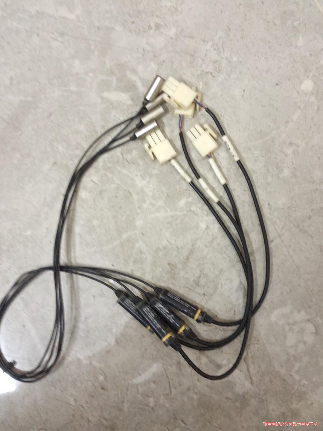 欧姆龙二手传感器E2EC