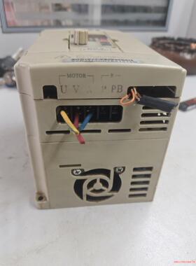 三晶变频器 型号8000 V2R2M3，2.2kw/380v(议价商品）