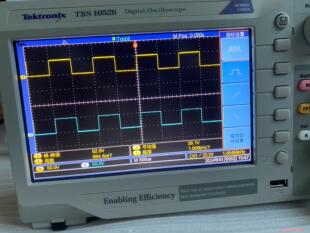 泰克TBS1052B示波器，全新的，功能正常，大屏幕示波(议价商品）