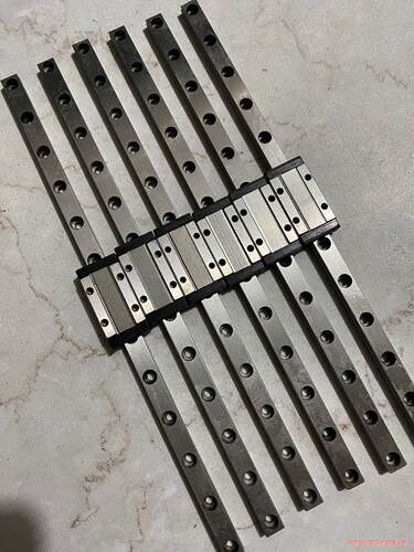 二手导轨STE9L滑块和上银MGN9H同尺寸，轨道长250m(议价商品）