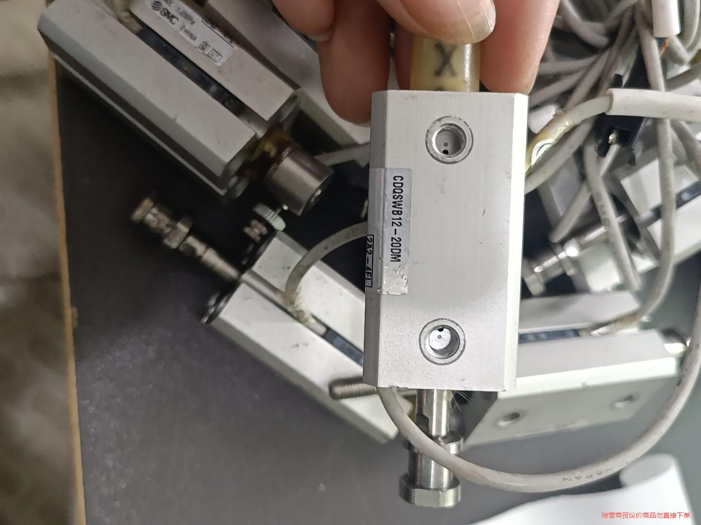 二手拆机SMC原装CDQSWB12-20DM气缸带磁性开关骏营议价商品