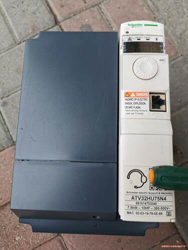 品牌施耐德ATV32HU75N4，7.5KW，单价1000元议价商品