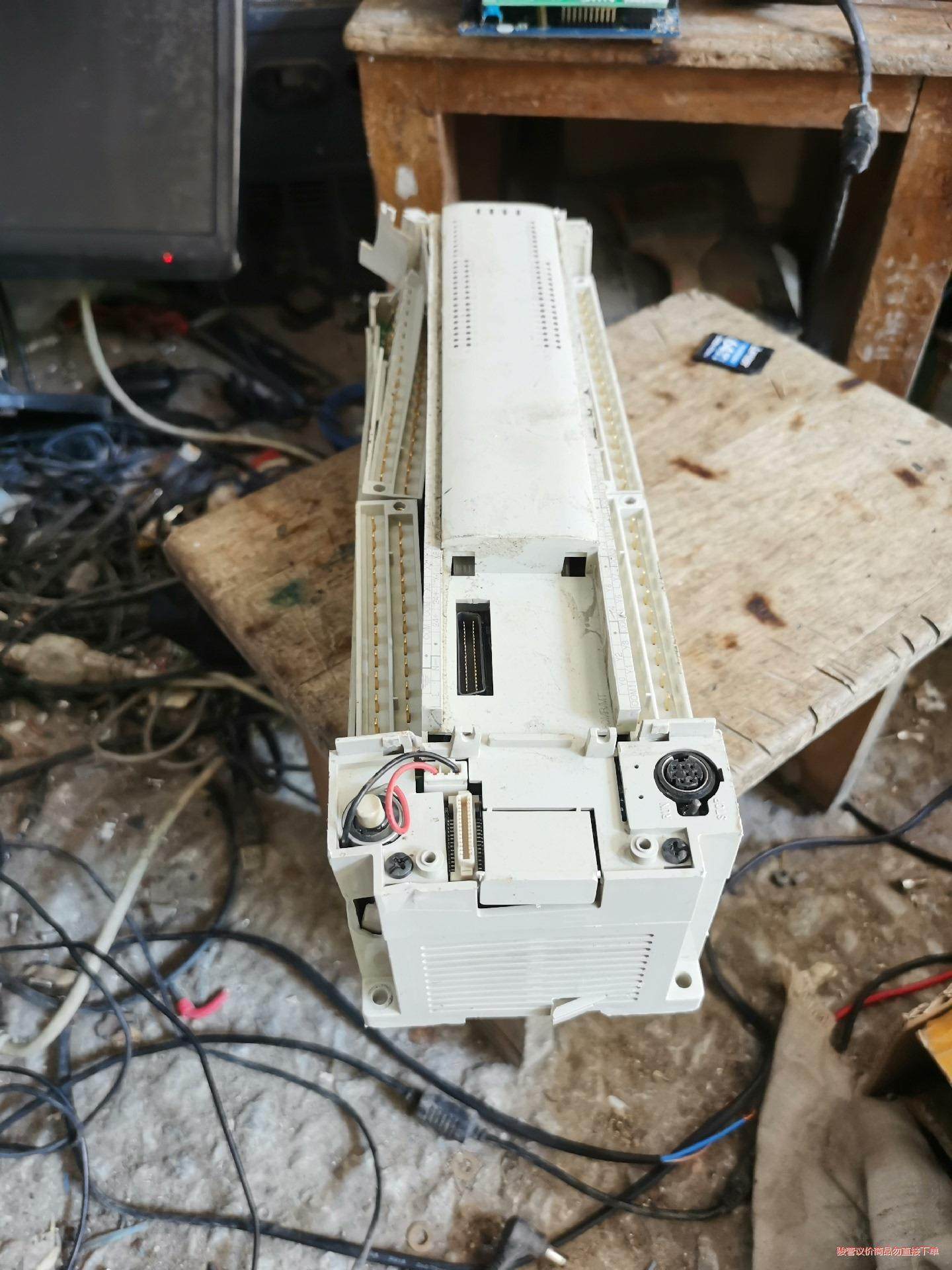 三菱 Fx2n一80mr，正品行货，功能正常不掉件，外壳压(议价商品）