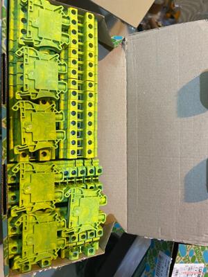 3044173菲尼克斯 UT10-PE - 接地端子(议价商品）