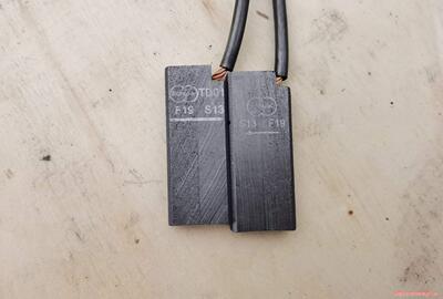 逊克碳刷 崇德牌 风电接地碳刷 主碳刷标价即卖价(议价商品）