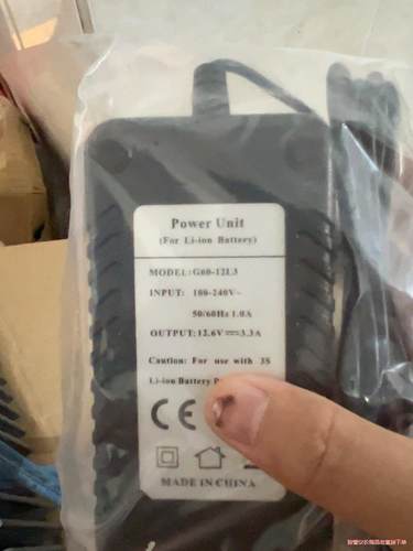 神牛C26 AD600bm电池，电源充电器， 外拍灯附件配件(议价商品）