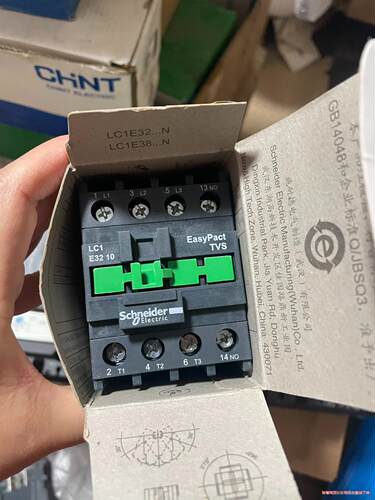 施耐德全新3210接触器，施耐德LC1E3210F5N，电压议价商品