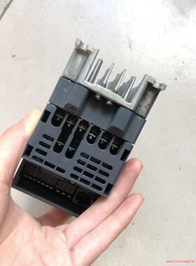 三菱变频器 FR-CS84-022-60，实物图片，通电没显(议价商品）