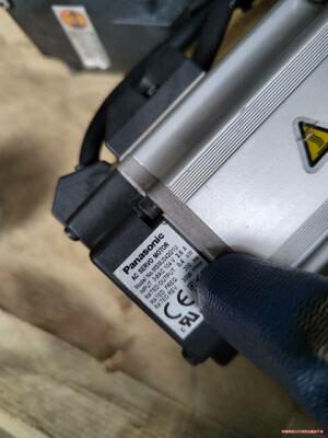 松下  MHMJ042G1U  伺服电机议价商品