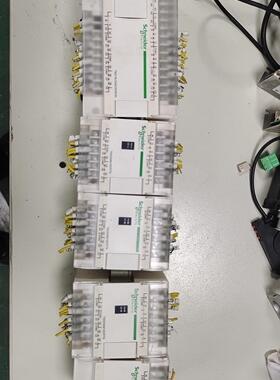 成色非常新的施耐德PLC，TM218LDAE24DRHN（1议价商品