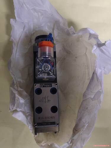 华德电磁阀3WE5B6.0B/AC24N75L实物拍照，全新(议价商品）