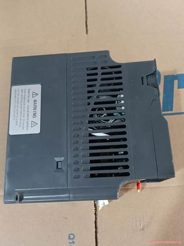 众辰ZONCN变频器DF-900-S0015T2B，220V议价商品