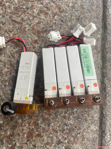 拆机件SMC电磁阀 LVM10R6-6A-2-Q。单个的价骏营议价商品