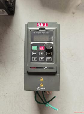 VM1000B-4T2R2GB 三晶变频器，2.2KW(议价商品）