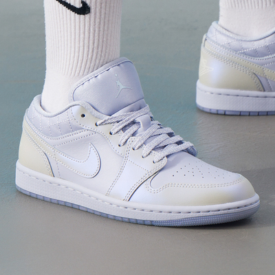 耐克（NIKE）女鞋 2025新款秋冬运动鞋AIR JORDAN 1潮流时尚场下