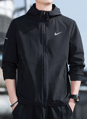 NIKE耐克男黑色梭织夹克外套25新款跑步连帽运动服薄款DD4747-010