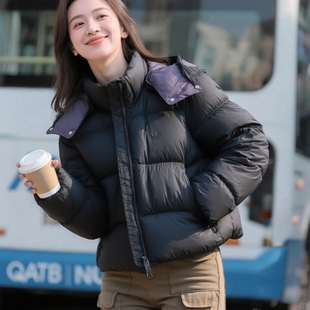 阿迪达斯三叶草黑色短款羽绒服女款25冬季保暖外套运动服KG4905