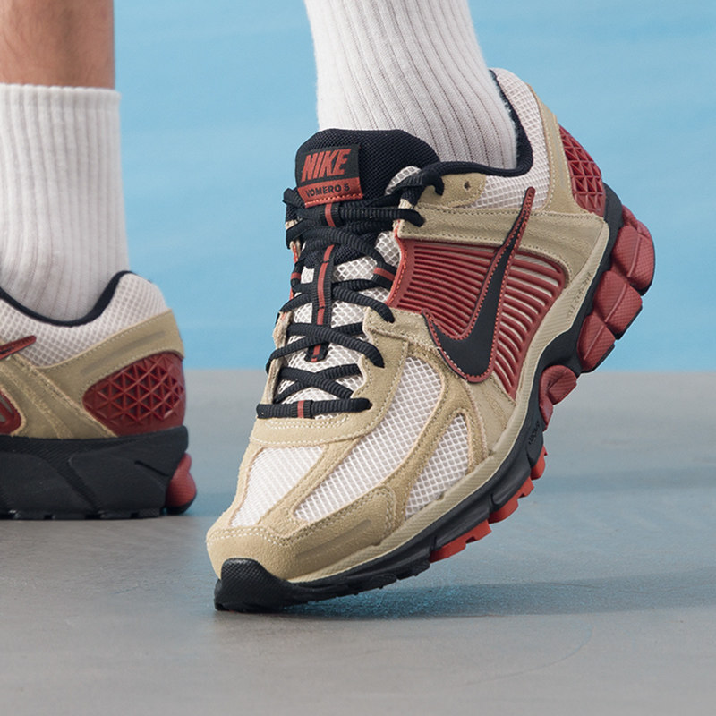 Nike耐克男鞋2025新款VOMERO 5网面复古运动鞋老爹鞋HF1553-201