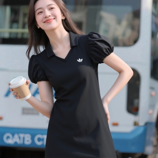 阿迪达斯小黑裙女子半裙26夏季泡泡袖收腰显瘦V领半身裙子KD0302