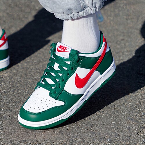 Nike耐克女鞋DUNK LOW白绿红勾大童运动鞋低帮复古板鞋IO7453-323