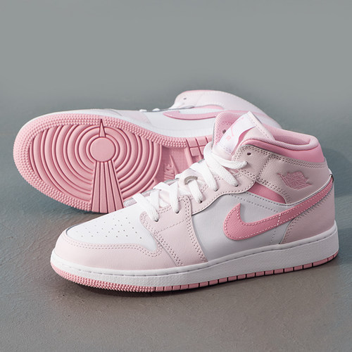 耐克（NIKE）女鞋2026夏季新款运动鞋aj1大童篮球鞋高帮休闲鞋板
