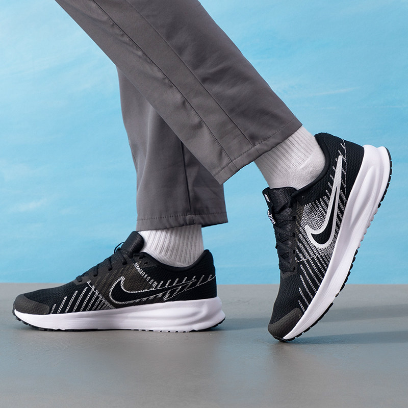 NIKE耐克正品跑步鞋男鞋2026新款缓震轻便训练鞋透气运动鞋HM95