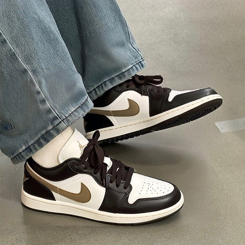 耐克女新款Air Jordan 1 AJ1 白棕低帮复古板鞋篮球鞋DC0774-200