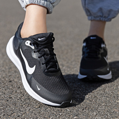 NIKE耐克女鞋2026春季新款REVOLUTION 7运动鞋训练跑步鞋FB7689