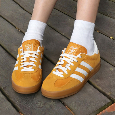 阿迪达斯2025年冬季新款GAZELLE系列休闲款板鞋男女款中性HQ8716