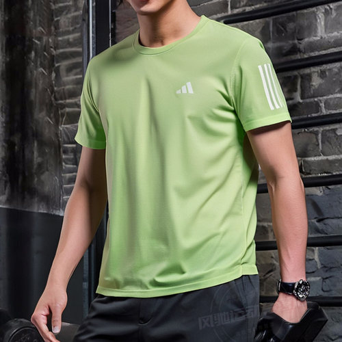 阿迪达斯男子跑步T恤秋季健身训练服运动宽松透气休闲短袖IV5405
