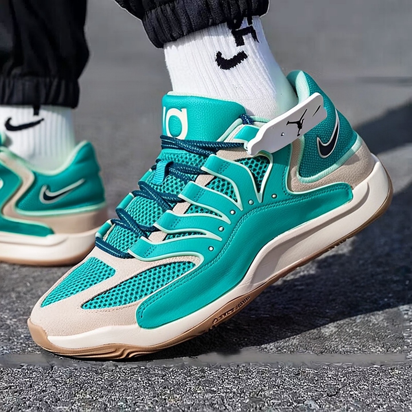 NIKE耐克男鞋绿色篮球鞋25新款冬季KD18 EP比赛运动鞋HV1991-301