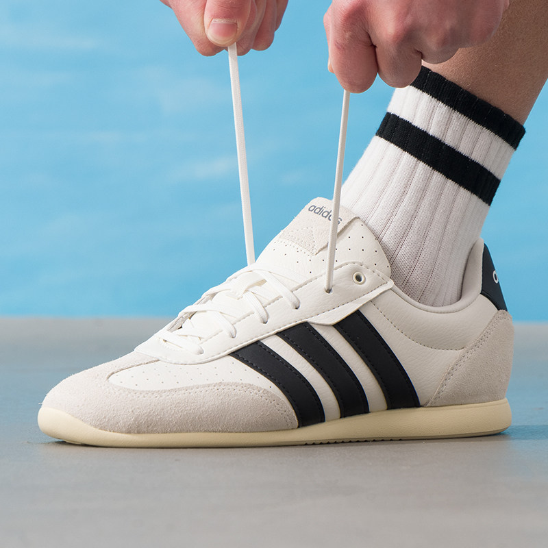 Adidas女鞋灰色低帮板鞋26新款德训鞋运动鞋休闲鞋JR4618图片