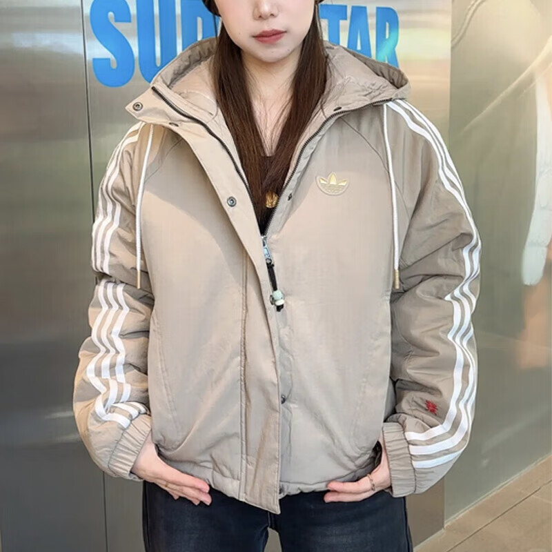 阿迪达斯三叶草女装卡其色棉服24春新款运动服保暖连帽外套KA5314