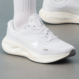 新款 2025冬季 健身训练鞋 缓震运动鞋 119 NIKE耐克女鞋 FJ7765 跑步鞋