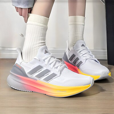 阿迪达斯女子鞋跑步鞋ULTRABOOST秋季新款运动鞋健身训练鞋ID8840