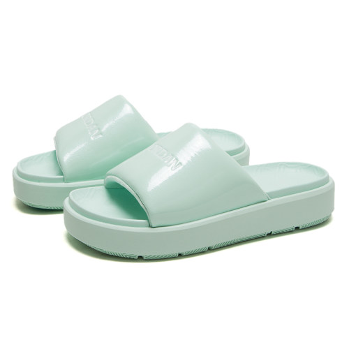 NIKE耐克女鞋绿色拖鞋25冬季新款运动鞋沙滩鞋休闲透气凉拖FZ7012