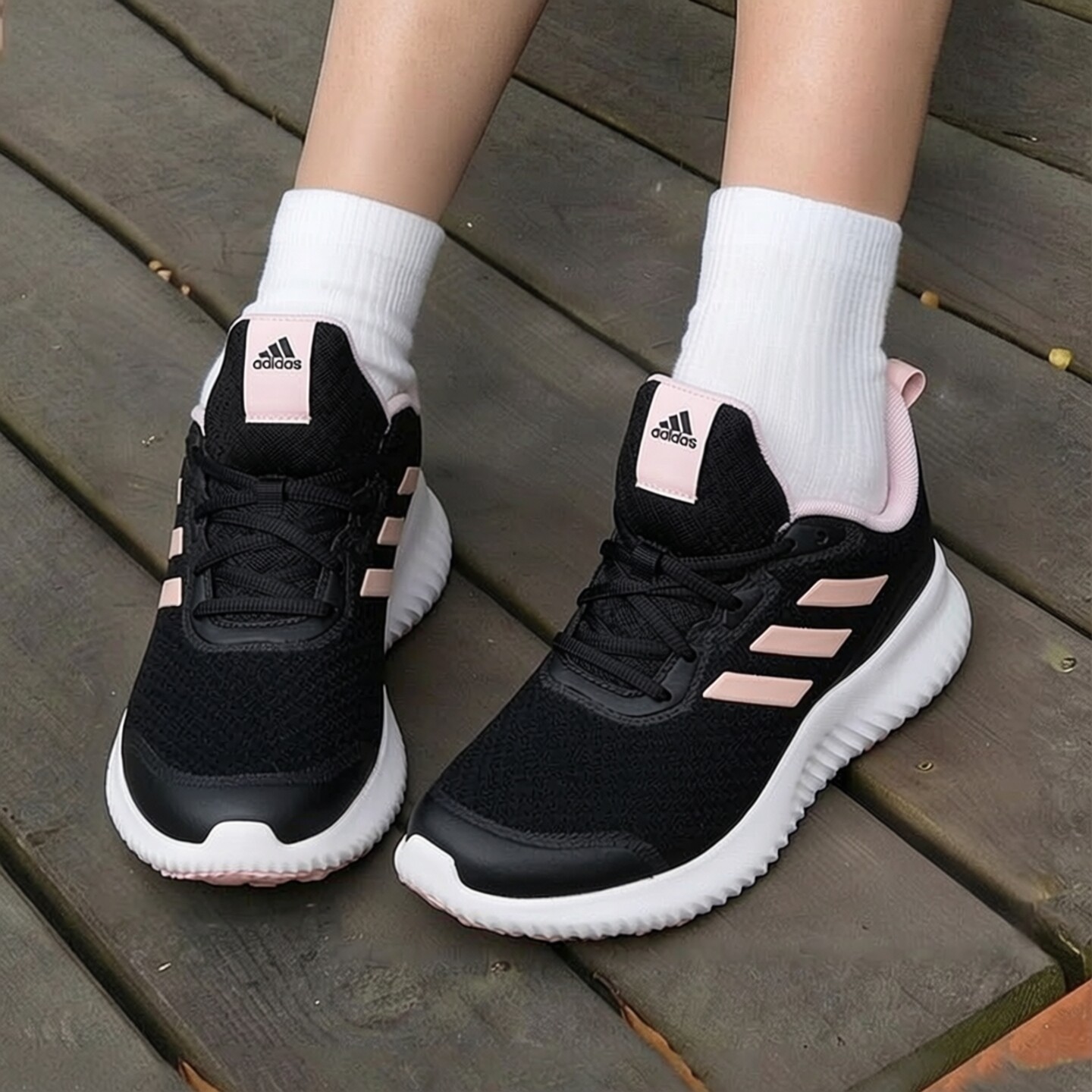 adidas阿迪达斯女鞋粉色跑步鞋2026秋季新款休闲鞋网面透气运动鞋