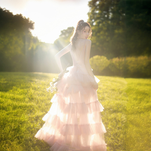 白色超仙旅拍轻婚纱小个子新娘外景露背吊带影楼写真粉色礼服夏季